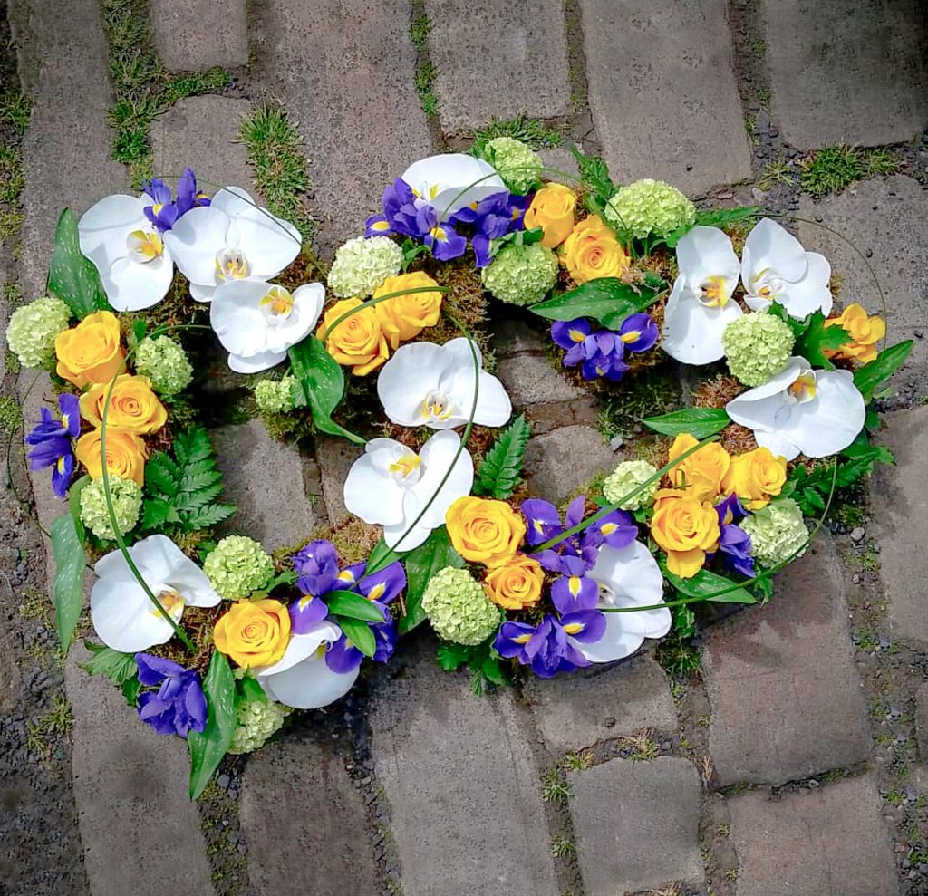 Double Heart : White, Yellow, Purple : Florist : Radcliffe